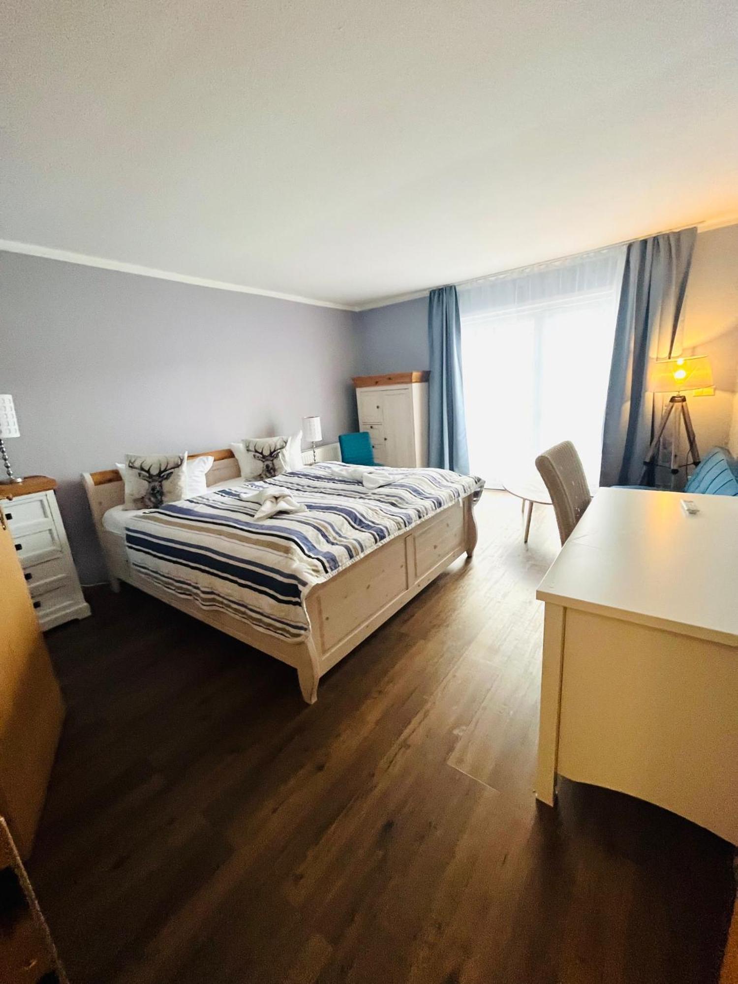Strandhotel Vier Jahreszeiten บุคโคว์ ภายนอก รูปภาพ