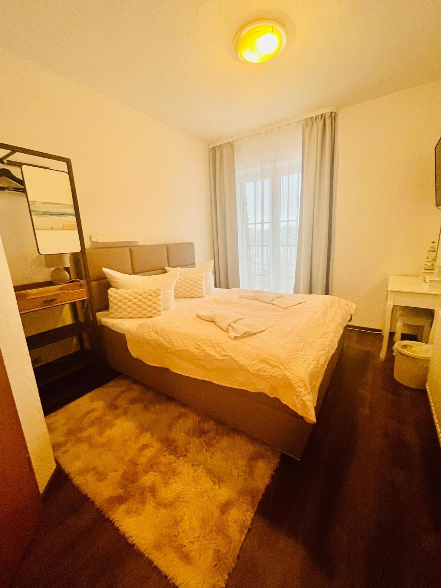 Strandhotel Vier Jahreszeiten บุคโคว์ ภายนอก รูปภาพ